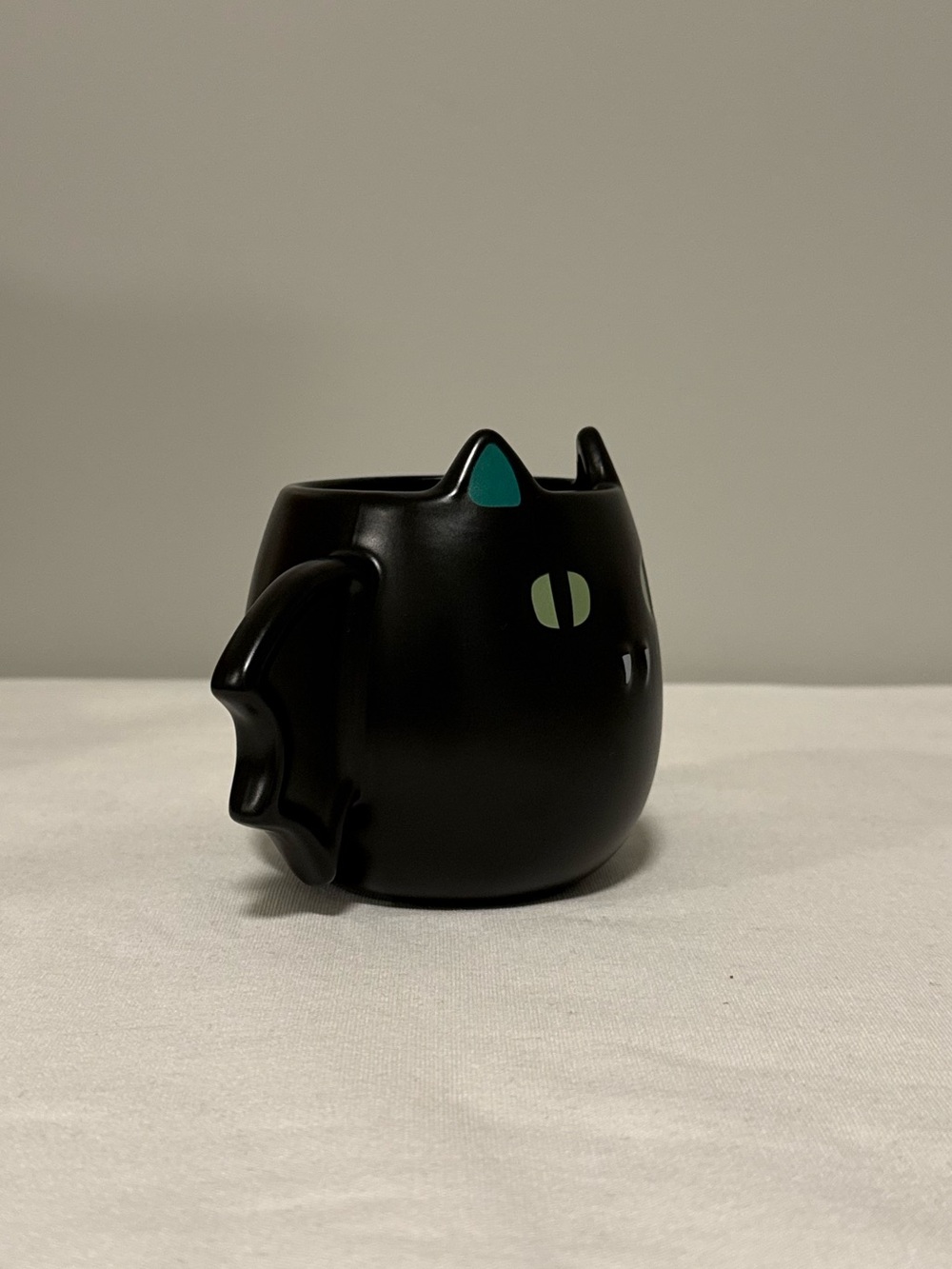 Hyde & EEK Black Bat Cat Figural Halloween Mug 15 oz - Picture 6 of 8
